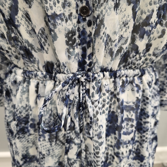 Vince Camuto Blue and White Midi Dress - Picture 4 of 9